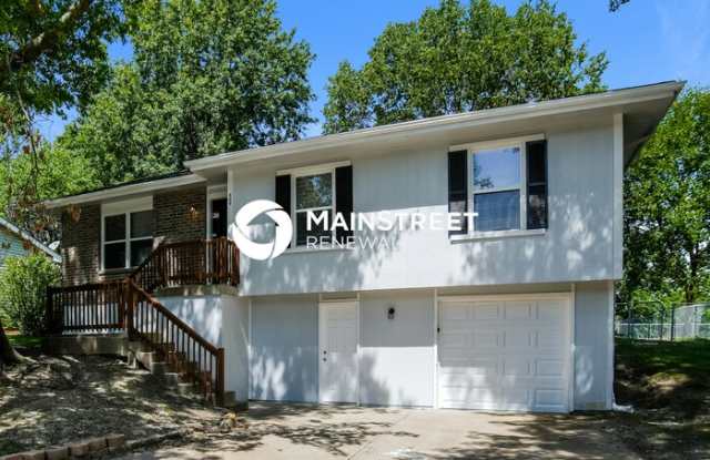 806 Southeast 19th Street - 806 Southeast 19th Street, Oak Grove, MO 64075