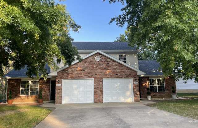 1369 Louisville Drive Gallery 1