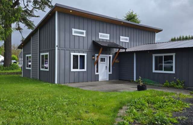 3 Bedroom 2 Bath with Garage in Mossyrock photos photos