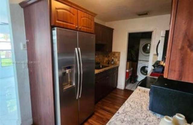 1420 N 70th Avenue, Hollywood, FL 33024 photos photos