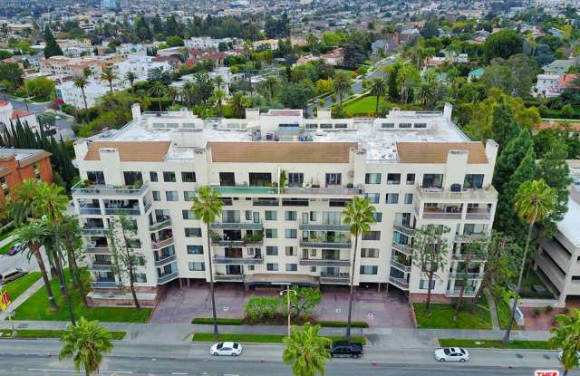 4460 Wilshire Blvd - 4460 Wilshire Boulevard, Los Angeles, CA 90005