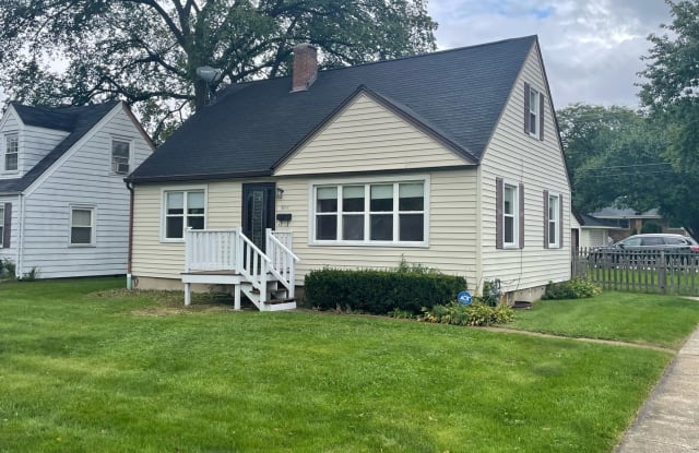 977 S Spring Road - 977 Spring Road, Elmhurst, IL 60126 977 S Spring Road - 977 Spring Road, Elmhurst, IL 60126