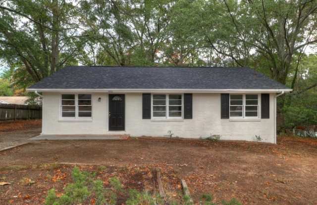 992 Locust Dr NE - 992 Locust Drive Northeast, Conyers, GA 30012