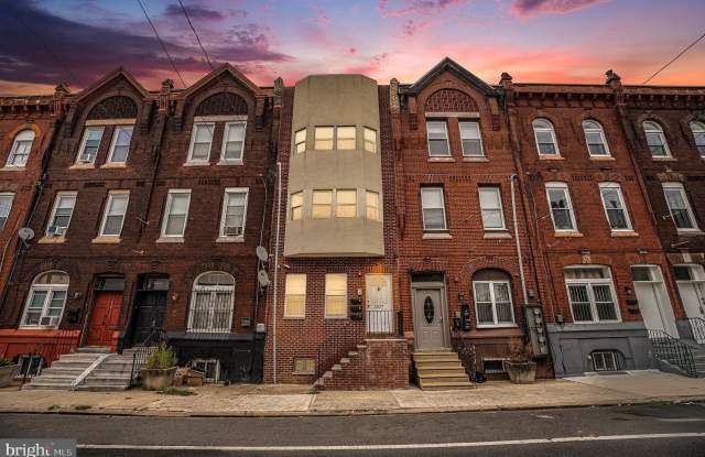 2027 N 15TH Street unit: 3 photos photos 2027 N 15TH Street unit: 3 photos photos