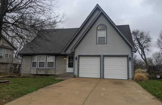 1400 Cottonwood Drive - 1400 Cottonwood Drive, Greenwood, MO 64034