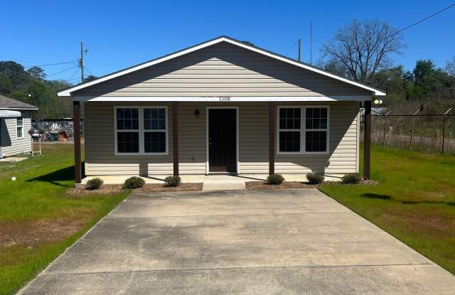 1308 Pierce Avenue - 1308 Pierce Avenue, Gadsden, AL 35904