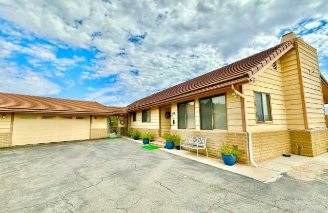 Beautiful Scenic Country Property with Views Looking Out and Minutes to Fallbrook or Bonsall! photos photos