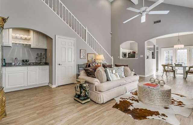 1223 Belle Place - 1223 Belle Pl, Fort Worth, TX 76107