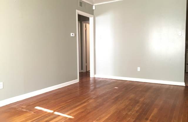 4618 Detroit Avenue Gallery 2