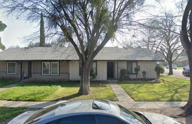 CHARMING 3 BEDROOM 2 BATHROOM SINGLE-STORY IN STOCKTON! photos photos