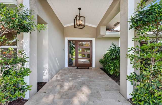 937 SW 34th Court Gallery 4