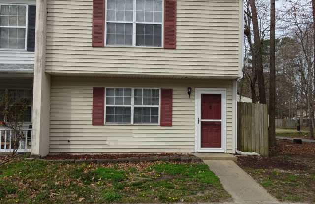 3 Bedroom 1.5 Bathroom Townhome in Denbrook Station - 29 Oneonta Drive, Newport News, VA 23602