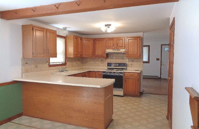 68 Epping Street - 68 Epping Street, Lowell, MA 01852