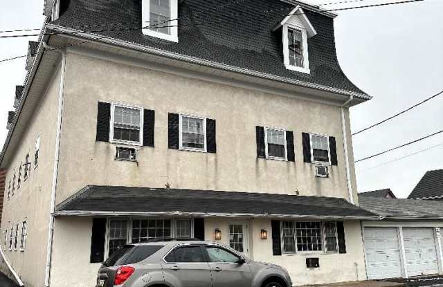 17 S 2ND STREET - 17 South 2nd Street, Quakertown, PA 18951