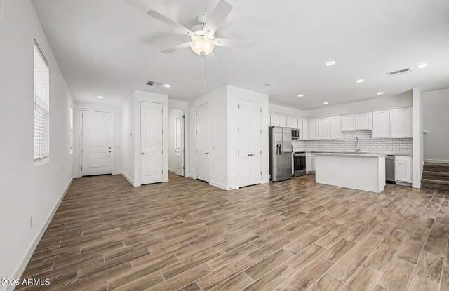 5516 S DILLON Gallery 4