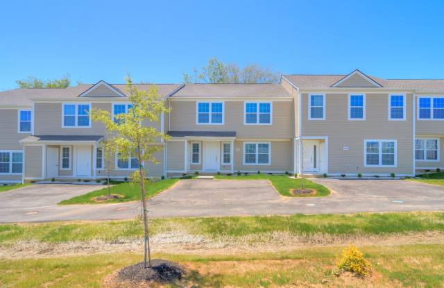 475 Pin Oak Drive | 4 Bed 4 Bath Townhouse | August 14th - 475 Pin Oak Drive Northwest, Christiansburg, VA 24073