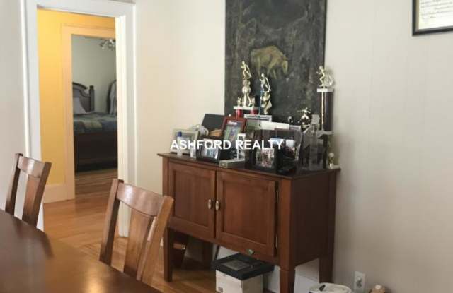 43 WALNUT St. Gallery 4
