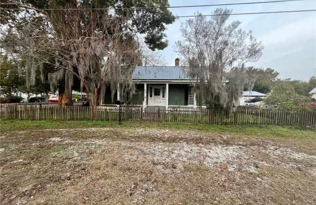 406 Second Street W - 406 2nd Street West, Darien, GA 31305