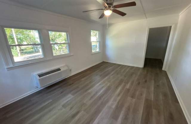 605 Betty Street Gallery 3