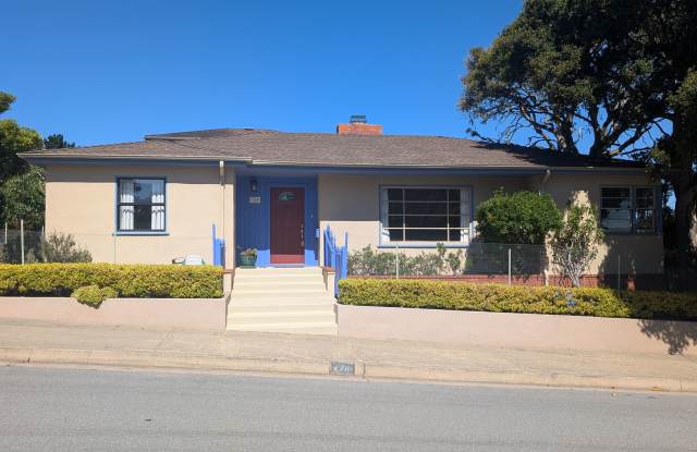 Lovely well-kept single family home in Pacific Grove - 728 14th Street, Pacific Grove, CA 93950