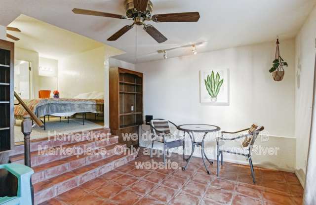2860 Edgewood Dr Gallery 3