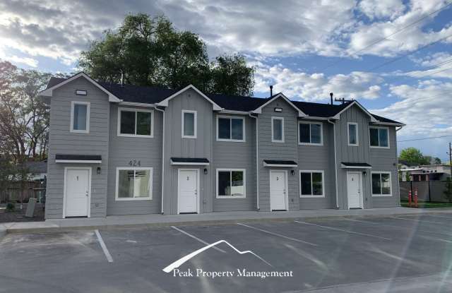 424 West Orchard Avenue - 2 photos photos