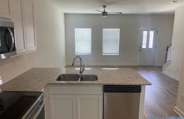 425 Falls Pointe - 1 Gallery 2