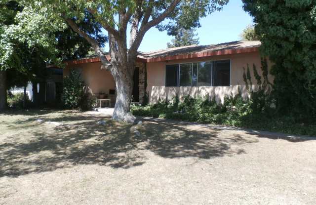 County Home In The City!!!  RV Access = Boat Parking!!! Gallery 1