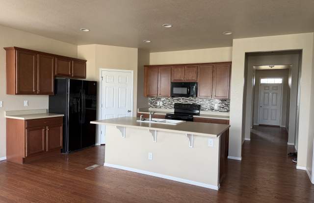 10266 Stagecoach Ave Gallery 2