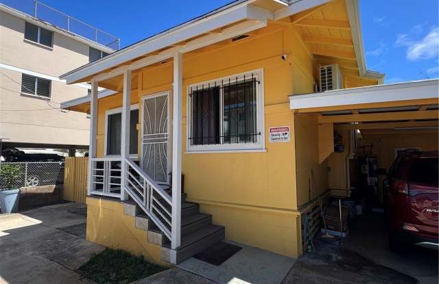 1239 Rycroft Street Gallery 1
