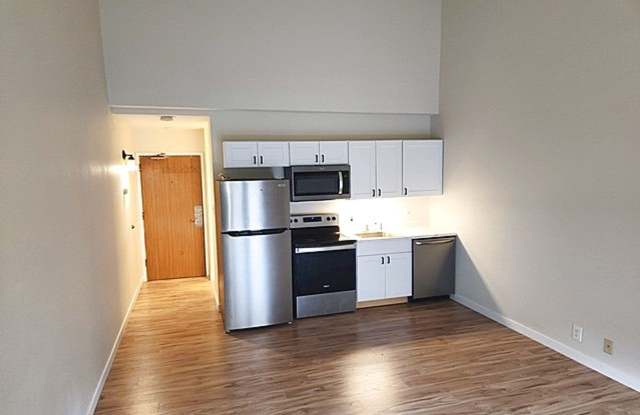 Perfectly Located Studio Apartment Gallery 3