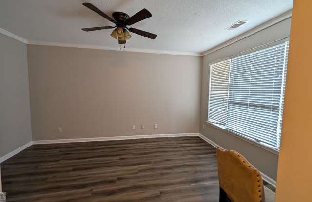 370 Brentwood Drive Gallery 4