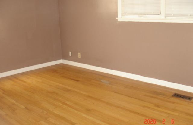 3 bed 2 bath brick rancher photos photos