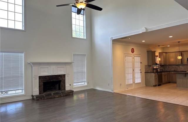 2908 Belfaire Lake Drive Gallery 4