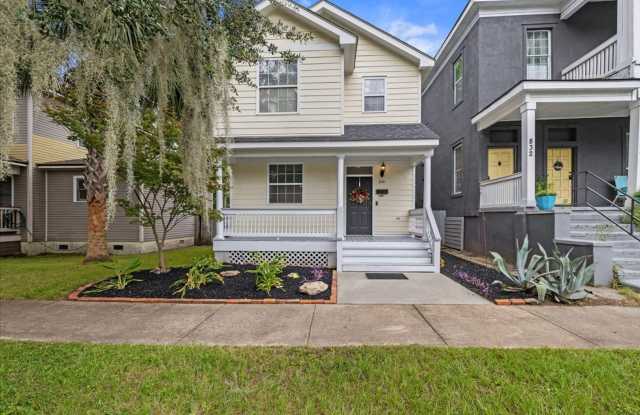 830 E Duffy - Lovely Downtown Home with Fenced Yard! photos photos 830 E Duffy - Lovely Downtown Home with Fenced Yard! photos photos