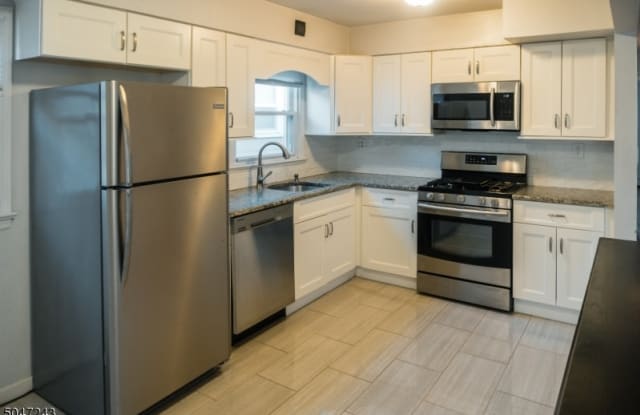 490 Forest St - 490 Forest Street, Kearny, NJ 07032