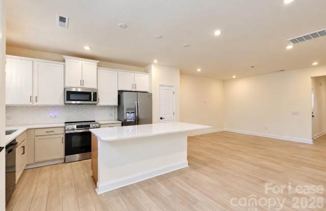 4139 Walking Ridge Road Gallery 2