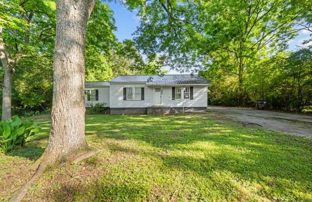 3 bedroom 1 bath home for rent in Glencoe. photos photos