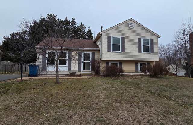 223 LAURA ANNE Court photos photos