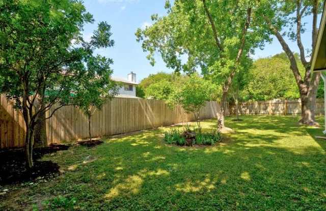 2305 Burly Oak Drive Gallery 2