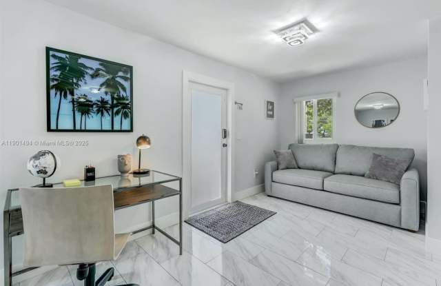 211 SW 4th Ave - 211 Southwest 4 Avenue, Hallandale Beach, FL 33009