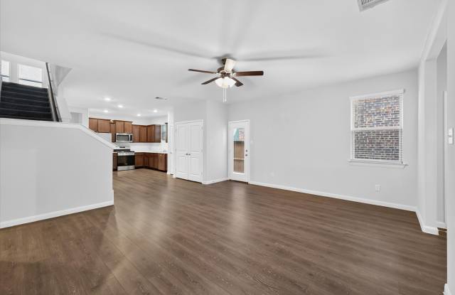 3920 Oak Creek Circle Gallery 3