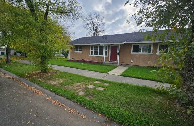 Duplex For Rent in Corning! - 1221 Colusa Street, Corning, CA 96021