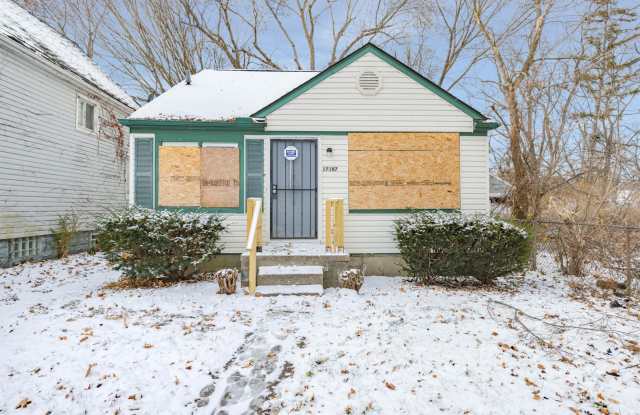 3 bedroom bungalow $1099/month photos photos