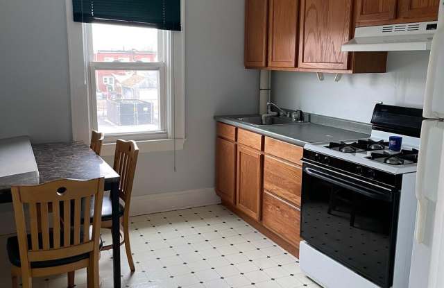 7823 WISE AVENUE - 2ND FLOOR APT Gallery 3