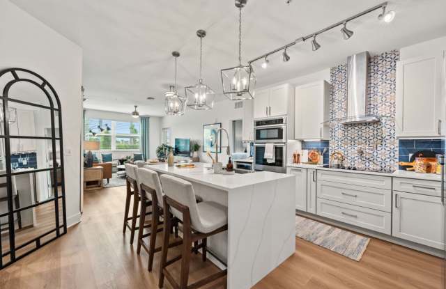 The Vivien photos photos