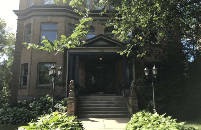 Beautiful 3 Bed / 2.5 Bath Summit Ave Condo! Custom Kitch and Baths! photos photos