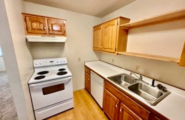 1-Bed/ 1-Bath unit in Beautiful Loma Linda gated Subdivision Deposit-$825/Rent-$825 Gallery 4