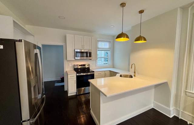 41 5TH unit: 1 photos photos