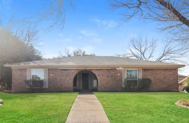 338 Jordan Drive - 338 Jordan Drive, DeSoto, TX 75115